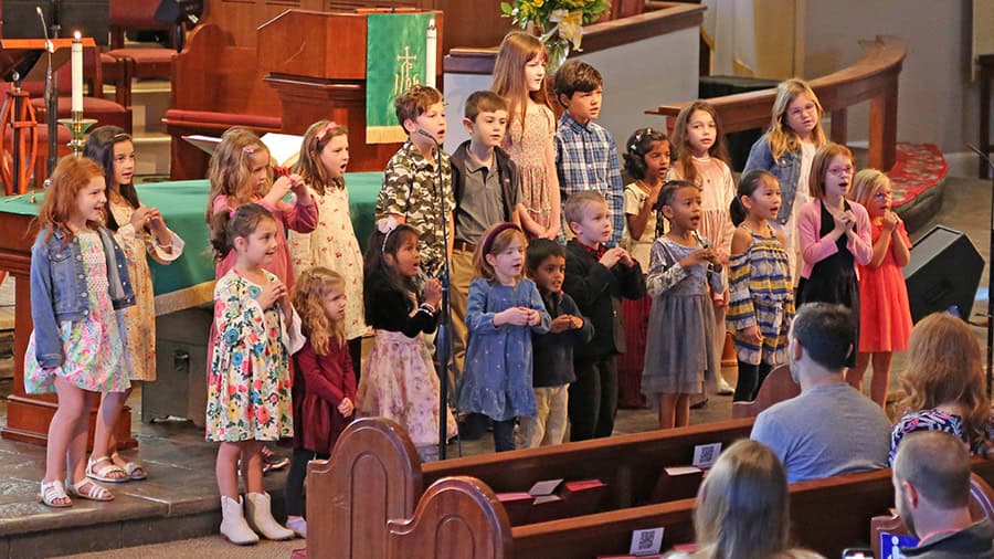 Childrens Choir in Worship