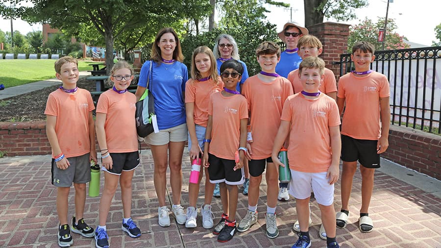 VBS Teens Serve in Community